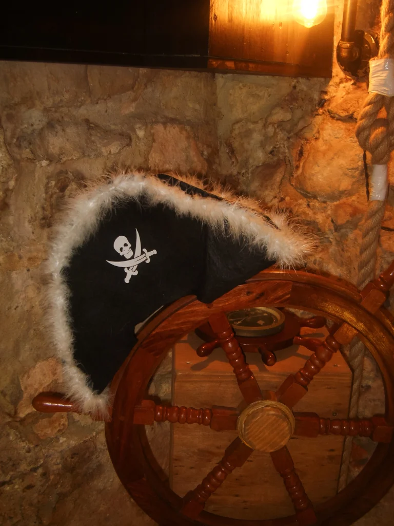 escape room w stylu pirackim